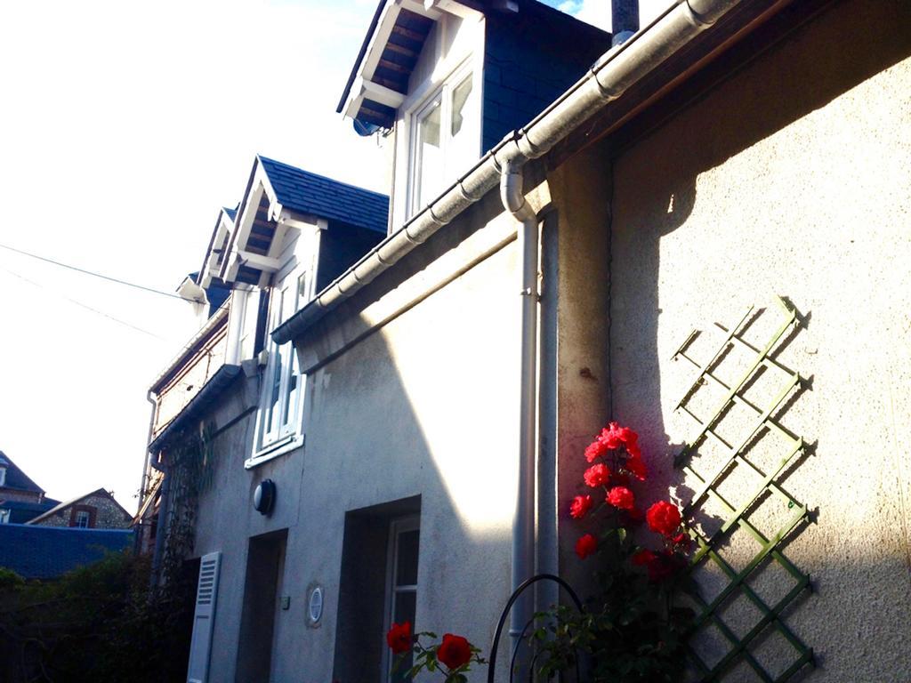 Traditional Fisherman Cottage Yport Exterior photo